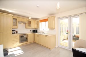 Kitchen/Breakfast Room- click for photo gallery